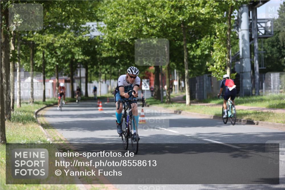 10.08.2025 - GEWOBA Citytriathlon Bremen Yannick Fuchs http://msf.ph/oto/8558613 10.08.2025 12:33:45 Radfahren 560, 635, 741, 820, 856, 858, 895 meine-sportfotos.de