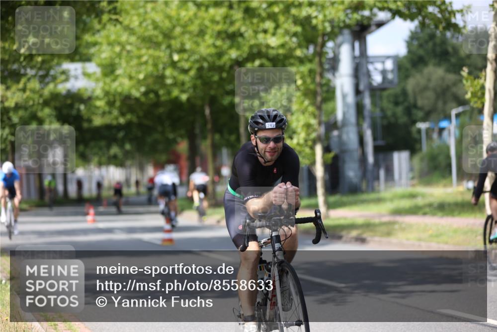 10.08.2025 - GEWOBA Citytriathlon Bremen Yannick Fuchs http://msf.ph/oto/8558633 10.08.2025 12:33:51 Radfahren 560, 635, 637, 741, 768, 856, 858, 867, 895 meine-sportfotos.de