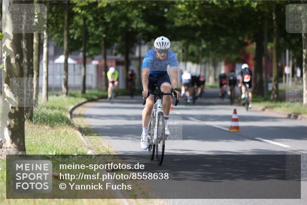 10.08.2025 - GEWOBA Citytriathlon Bremen Yannick Fuchs http://msf.ph/oto/8558638 10.08.2025 12:33:53 Radfahren 560, 635, 637, 741, 768, 856, 858, 867, 895 meine-sportfotos.de