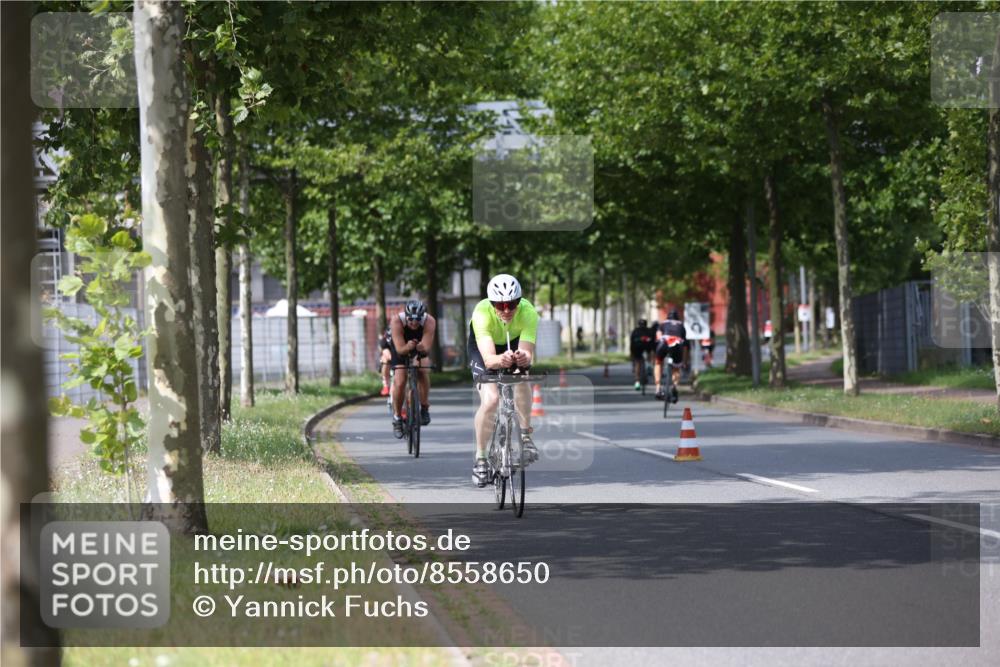 10.08.2025 - GEWOBA Citytriathlon Bremen Yannick Fuchs http://msf.ph/oto/8558650 10.08.2025 12:33:57 Radfahren 560, 635, 637, 741, 768, 856, 858, 867, 895 meine-sportfotos.de