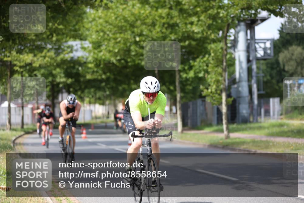 10.08.2025 - GEWOBA Citytriathlon Bremen Yannick Fuchs http://msf.ph/oto/8558654 10.08.2025 12:33:58 Radfahren 560, 635, 637, 741, 768, 856, 858, 867 meine-sportfotos.de