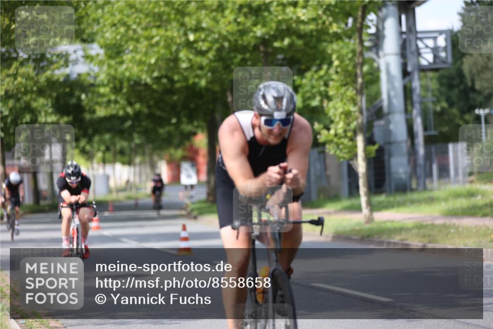 10.08.2025 - GEWOBA Citytriathlon Bremen Yannick Fuchs http://msf.ph/oto/8558658 10.08.2025 12:33:59 Radfahren 560, 635, 637, 741, 768, 858, 867 meine-sportfotos.de