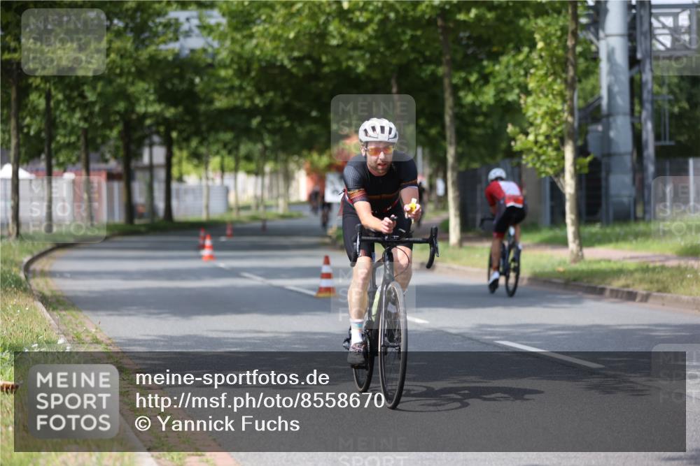 10.08.2025 - GEWOBA Citytriathlon Bremen Yannick Fuchs http://msf.ph/oto/8558670 10.08.2025 12:34:01 Radfahren 560, 635, 637, 741, 768, 858, 867 meine-sportfotos.de