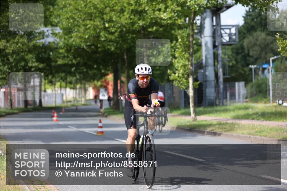 10.08.2025 - GEWOBA Citytriathlon Bremen Yannick Fuchs http://msf.ph/oto/8558671 10.08.2025 12:34:02 Radfahren 560, 635, 637, 741, 768, 822, 858, 867 meine-sportfotos.de