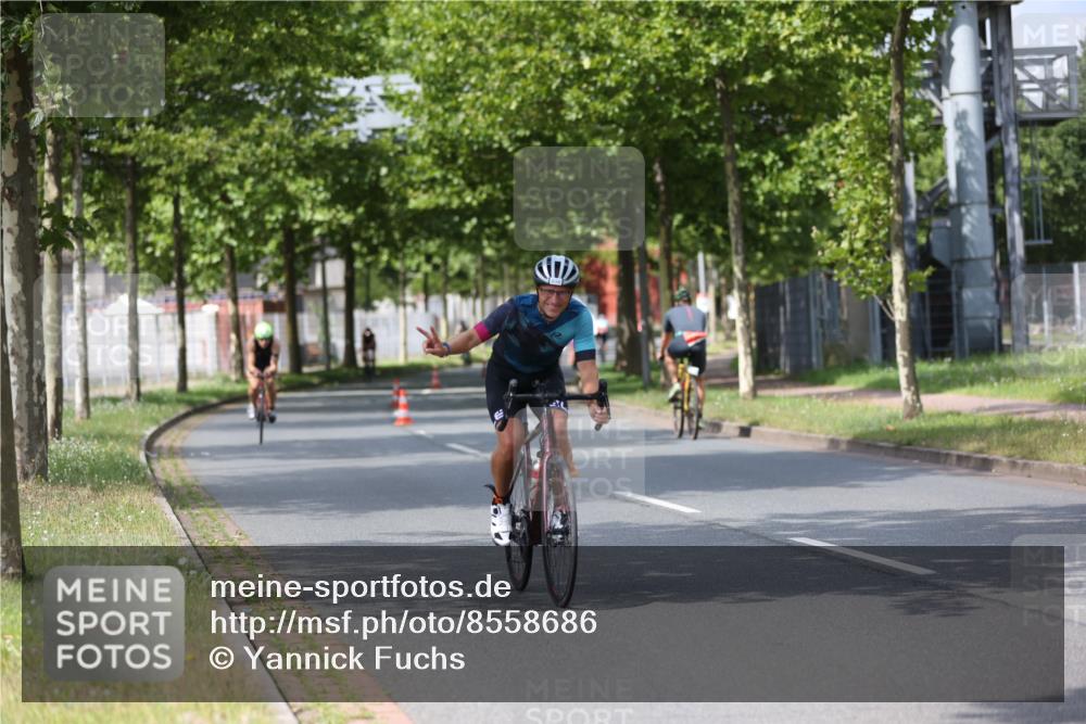 10.08.2025 - GEWOBA Citytriathlon Bremen Yannick Fuchs http://msf.ph/oto/8558686 10.08.2025 12:34:17 Radfahren 553, 686, 822, 834, 891, 912 meine-sportfotos.de