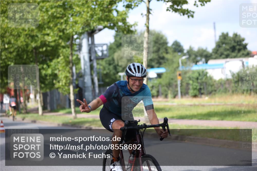 10.08.2025 - GEWOBA Citytriathlon Bremen Yannick Fuchs http://msf.ph/oto/8558692 10.08.2025 12:34:18 Radfahren 553, 686, 822, 834, 891, 912 meine-sportfotos.de
