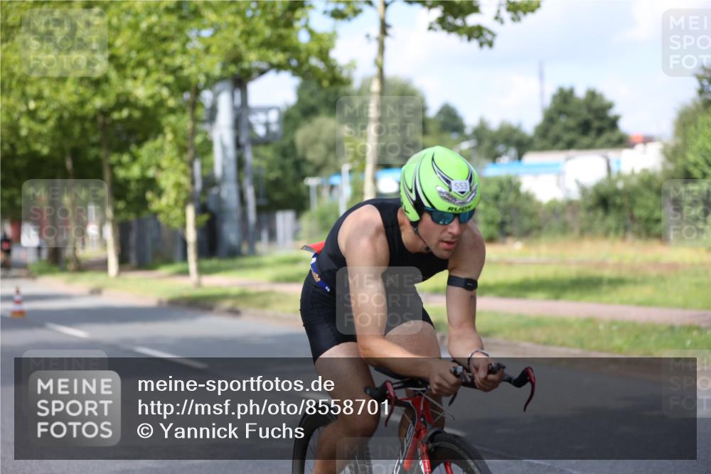 10.08.2025 - GEWOBA Citytriathlon Bremen Yannick Fuchs http://msf.ph/oto/8558701 10.08.2025 12:34:20 Radfahren 553, 686, 822, 834, 891, 912 meine-sportfotos.de