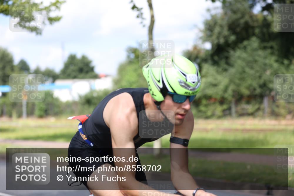 10.08.2025 - GEWOBA Citytriathlon Bremen Yannick Fuchs http://msf.ph/oto/8558702 10.08.2025 12:34:20 Radfahren 553, 686, 822, 834, 891, 912 meine-sportfotos.de