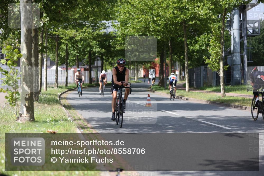 10.08.2025 - GEWOBA Citytriathlon Bremen Yannick Fuchs http://msf.ph/oto/8558706 10.08.2025 12:34:24 Radfahren 553, 686, 822, 834, 891, 912 meine-sportfotos.de