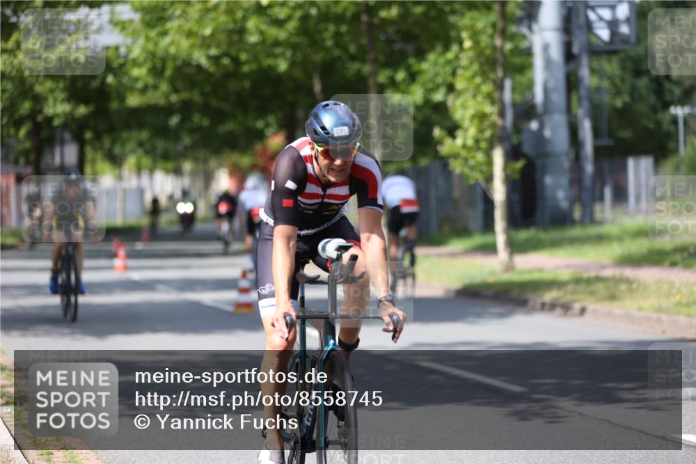10.08.2025 - GEWOBA Citytriathlon Bremen Yannick Fuchs http://msf.ph/oto/8558745 10.08.2025 12:34:42 Radfahren 556, 584, 591, 632, 736, 826, 841, 914, 1027, 1037 meine-sportfotos.de