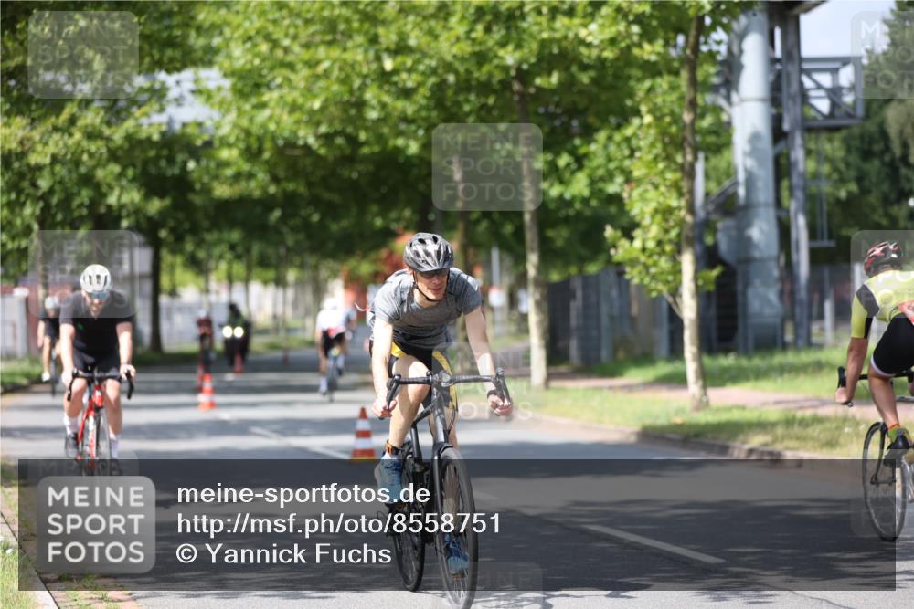 10.08.2025 - GEWOBA Citytriathlon Bremen Yannick Fuchs http://msf.ph/oto/8558751 10.08.2025 12:34:43 Radfahren 556, 584, 591, 632, 736, 826, 841, 914, 1027, 1037 meine-sportfotos.de