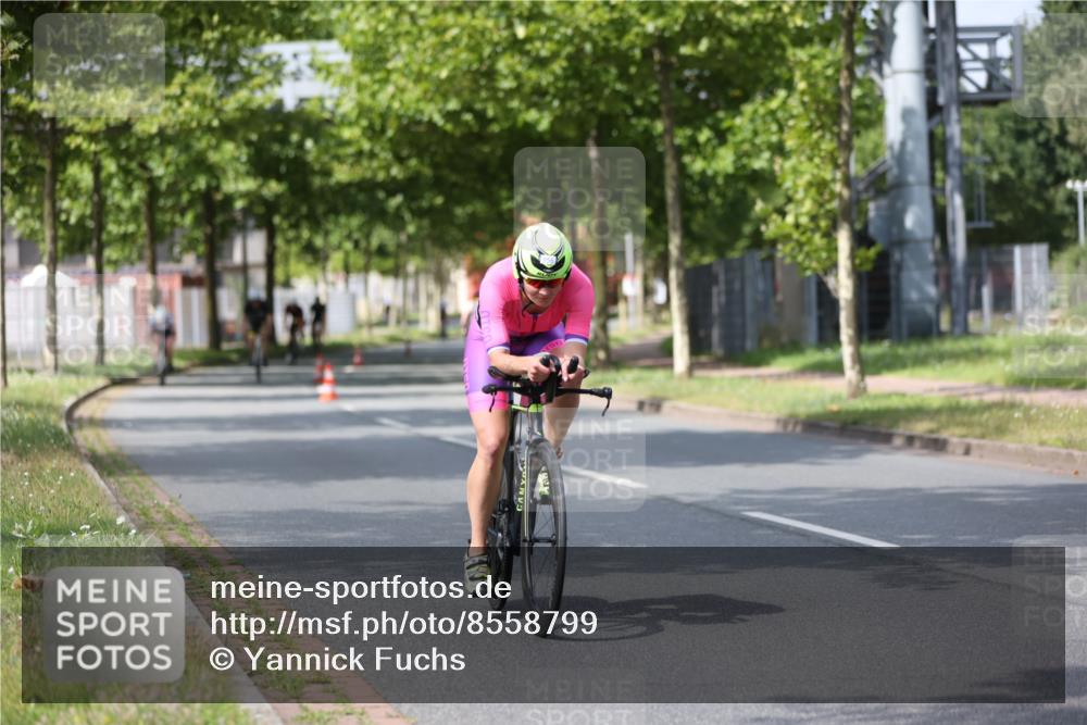 10.08.2025 - GEWOBA Citytriathlon Bremen Yannick Fuchs http://msf.ph/oto/8558799 10.08.2025 12:35:01 Radfahren 556, 558, 632, 680, 707, 855, 902, 915, 956, 977, 1035 meine-sportfotos.de