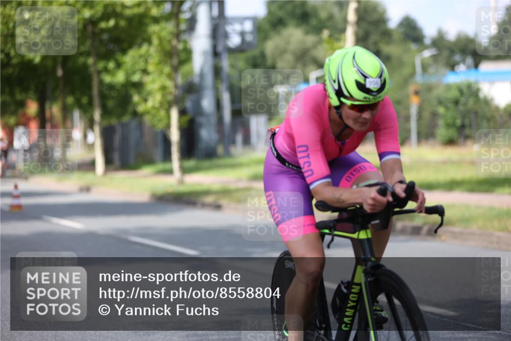 10.08.2025 - GEWOBA Citytriathlon Bremen Yannick Fuchs http://msf.ph/oto/8558804 10.08.2025 12:35:02 Radfahren 556, 558, 680, 707, 855, 902, 915, 956, 977, 1035 meine-sportfotos.de