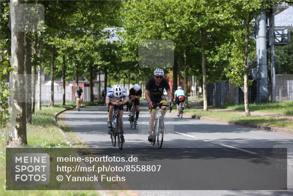 10.08.2025 - GEWOBA Citytriathlon Bremen Yannick Fuchs http://msf.ph/oto/8558807 10.08.2025 12:35:06 Radfahren 558, 680, 707, 855, 902, 915, 956, 977, 1035 meine-sportfotos.de