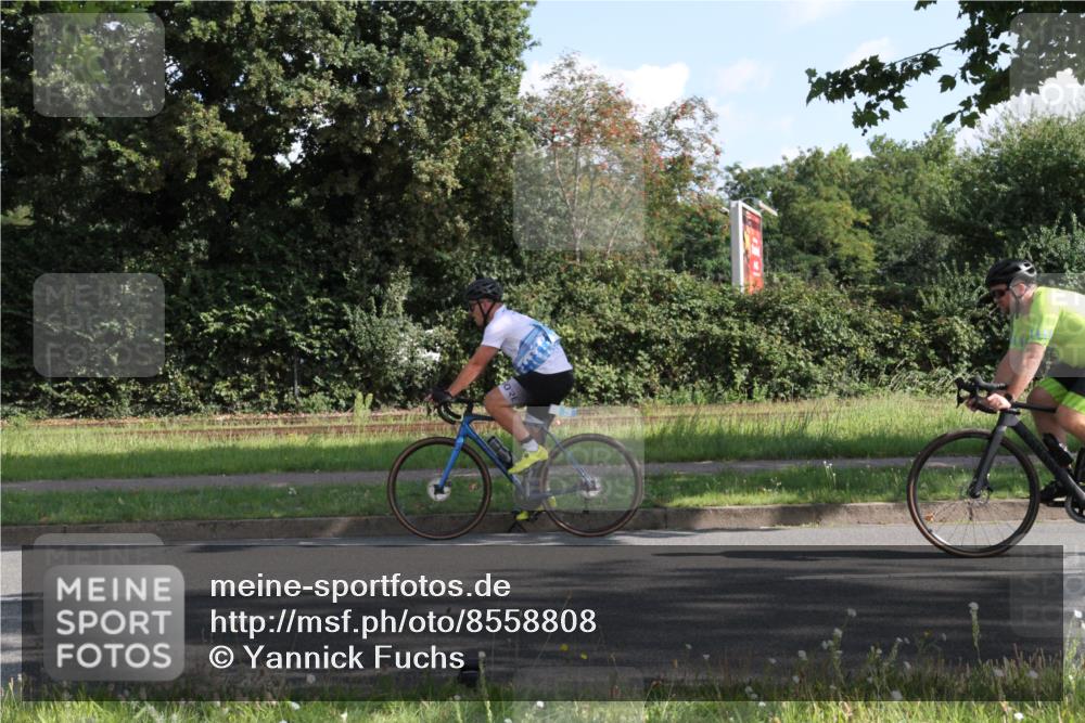 10.08.2025 - GEWOBA Citytriathlon Bremen Yannick Fuchs http://msf.ph/oto/8558808 10.08.2025 10:34:24 Radfahren 213, 456, 500 meine-sportfotos.de