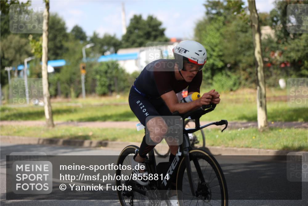 10.08.2025 - GEWOBA Citytriathlon Bremen Yannick Fuchs http://msf.ph/oto/8558814 10.08.2025 12:35:08 Radfahren 558, 680, 707, 855, 902, 915, 956, 973, 977, 1035 meine-sportfotos.de