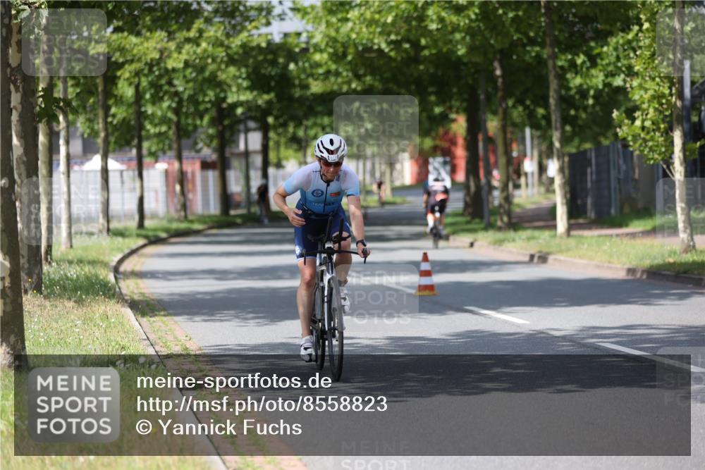 10.08.2025 - GEWOBA Citytriathlon Bremen Yannick Fuchs http://msf.ph/oto/8558823 10.08.2025 12:35:12 Radfahren 558, 579, 707, 855, 902, 915, 956, 973, 977, 1035, 1039 meine-sportfotos.de