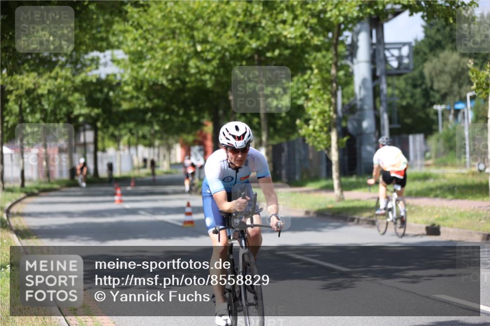 10.08.2025 - GEWOBA Citytriathlon Bremen Yannick Fuchs http://msf.ph/oto/8558829 10.08.2025 12:35:13 Radfahren 558, 579, 707, 902, 956, 973, 977, 1035, 1039 meine-sportfotos.de