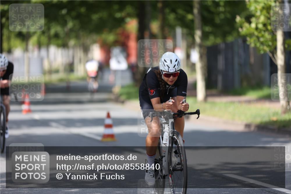 10.08.2025 - GEWOBA Citytriathlon Bremen Yannick Fuchs http://msf.ph/oto/8558840 10.08.2025 12:35:19 Radfahren 558, 579, 642, 707, 742, 902, 973, 977, 1039 meine-sportfotos.de