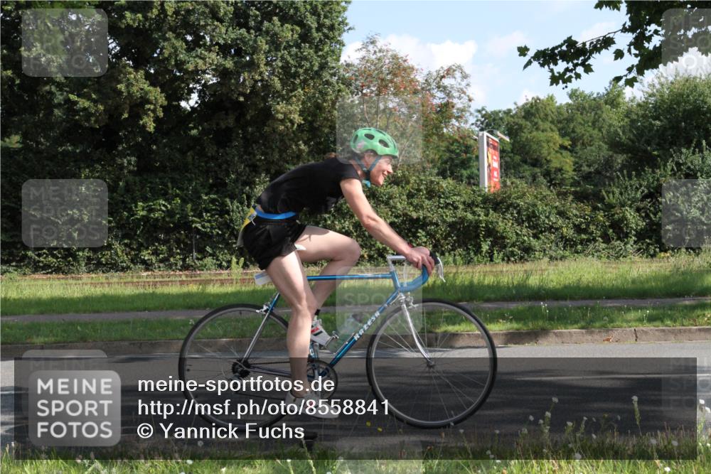 10.08.2025 - GEWOBA Citytriathlon Bremen Yannick Fuchs http://msf.ph/oto/8558841 10.08.2025 10:34:38 Radfahren 21, 213, 358, 442, 500 meine-sportfotos.de