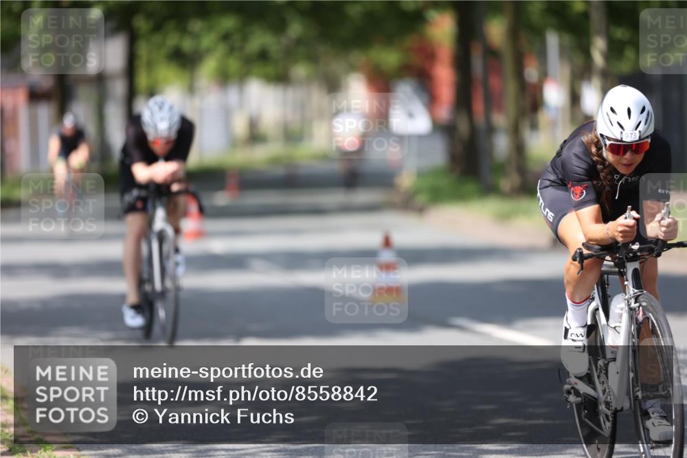 10.08.2025 - GEWOBA Citytriathlon Bremen Yannick Fuchs http://msf.ph/oto/8558842 10.08.2025 12:35:19 Radfahren 558, 579, 642, 707, 742, 902, 973, 977, 1039 meine-sportfotos.de