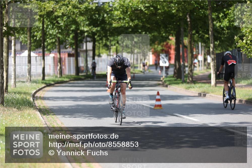 10.08.2025 - GEWOBA Citytriathlon Bremen Yannick Fuchs http://msf.ph/oto/8558853 10.08.2025 12:35:23 Radfahren 558, 579, 642, 719, 742, 833, 919, 973, 977, 1039 meine-sportfotos.de