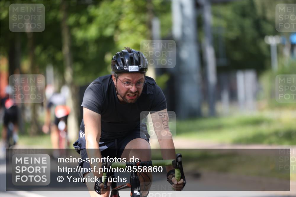10.08.2025 - GEWOBA Citytriathlon Bremen Yannick Fuchs http://msf.ph/oto/8558860 10.08.2025 12:35:24 Radfahren 579, 642, 719, 742, 783, 833, 919, 973, 977, 1039 meine-sportfotos.de