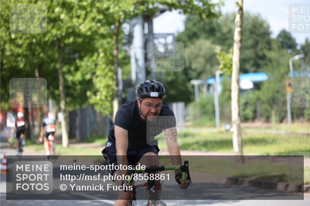 10.08.2025 - GEWOBA Citytriathlon Bremen Yannick Fuchs http://msf.ph/oto/8558861 10.08.2025 12:35:24 Radfahren 579, 642, 719, 742, 783, 833, 919, 973, 977, 1039 meine-sportfotos.de