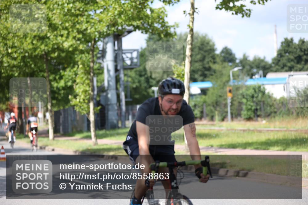 10.08.2025 - GEWOBA Citytriathlon Bremen Yannick Fuchs http://msf.ph/oto/8558863 10.08.2025 12:35:24 Radfahren 579, 642, 719, 742, 783, 833, 919, 973, 977, 1039 meine-sportfotos.de