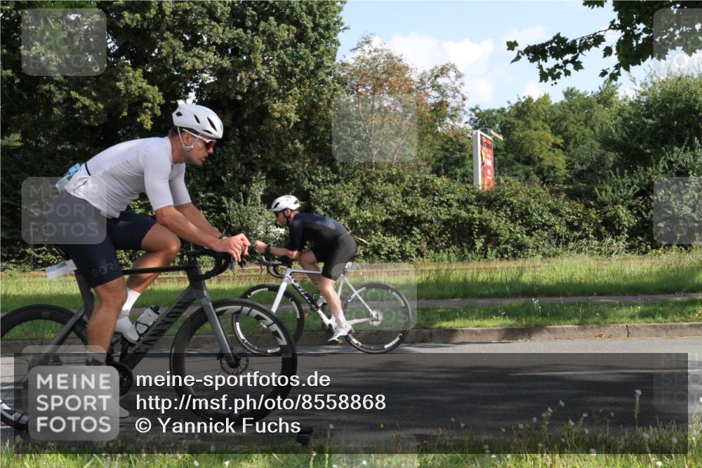 10.08.2025 - GEWOBA Citytriathlon Bremen Yannick Fuchs http://msf.ph/oto/8558868 10.08.2025 10:34:52 Radfahren 21, 129, 147, 181, 379, 404, 413, 442, 461 meine-sportfotos.de