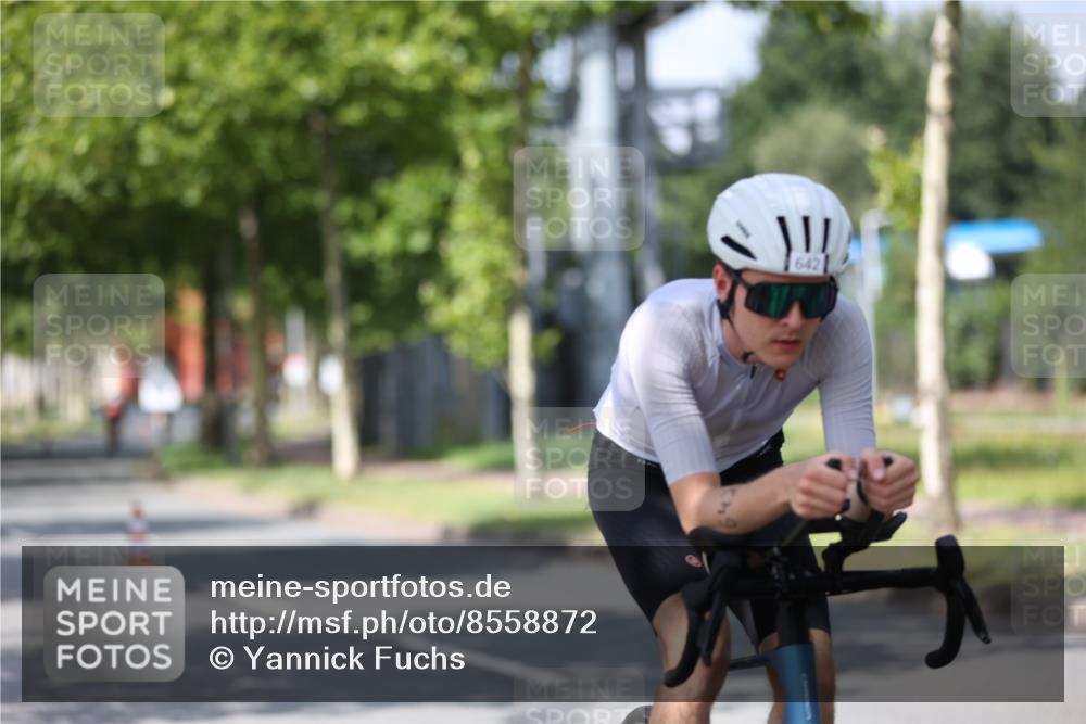 10.08.2025 - GEWOBA Citytriathlon Bremen Yannick Fuchs http://msf.ph/oto/8558872 10.08.2025 12:35:30 Radfahren 579, 642, 719, 742, 763, 783, 833, 919, 973, 1039 meine-sportfotos.de