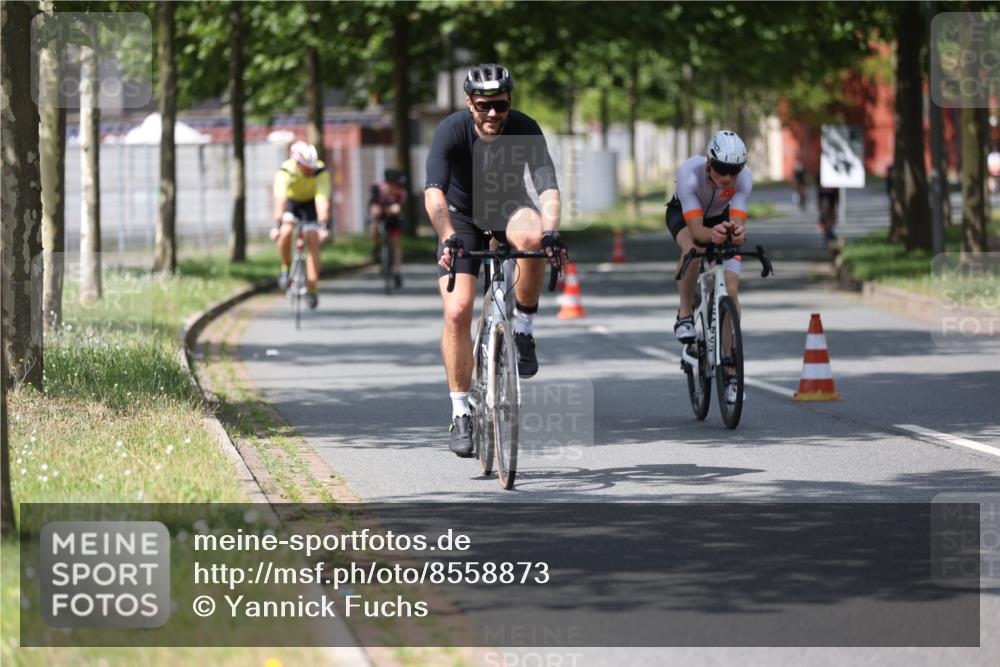 10.08.2025 - GEWOBA Citytriathlon Bremen Yannick Fuchs http://msf.ph/oto/8558873 10.08.2025 12:35:31 Radfahren 579, 642, 719, 742, 763, 783, 833, 919, 973, 1039 meine-sportfotos.de