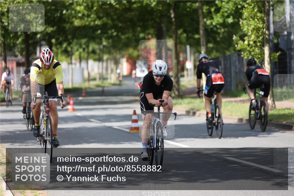 10.08.2025 - GEWOBA Citytriathlon Bremen Yannick Fuchs http://msf.ph/oto/8558882 10.08.2025 12:35:33 Radfahren 579, 642, 719, 742, 763, 783, 833, 919, 933, 1039 meine-sportfotos.de