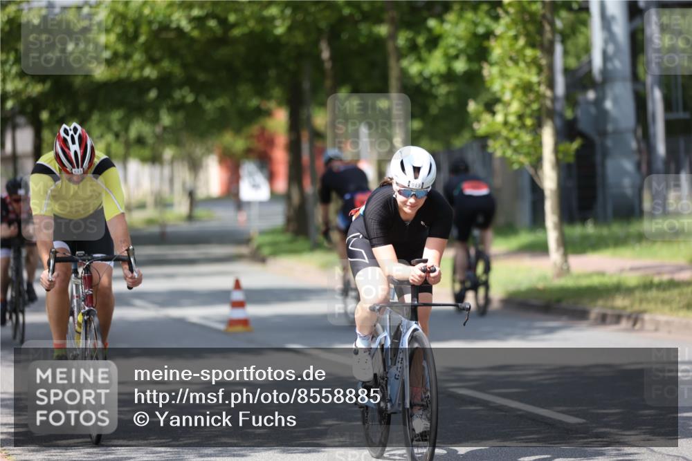 10.08.2025 - GEWOBA Citytriathlon Bremen Yannick Fuchs http://msf.ph/oto/8558885 10.08.2025 12:35:34 Radfahren 579, 642, 719, 742, 763, 783, 833, 919, 933, 1039 meine-sportfotos.de