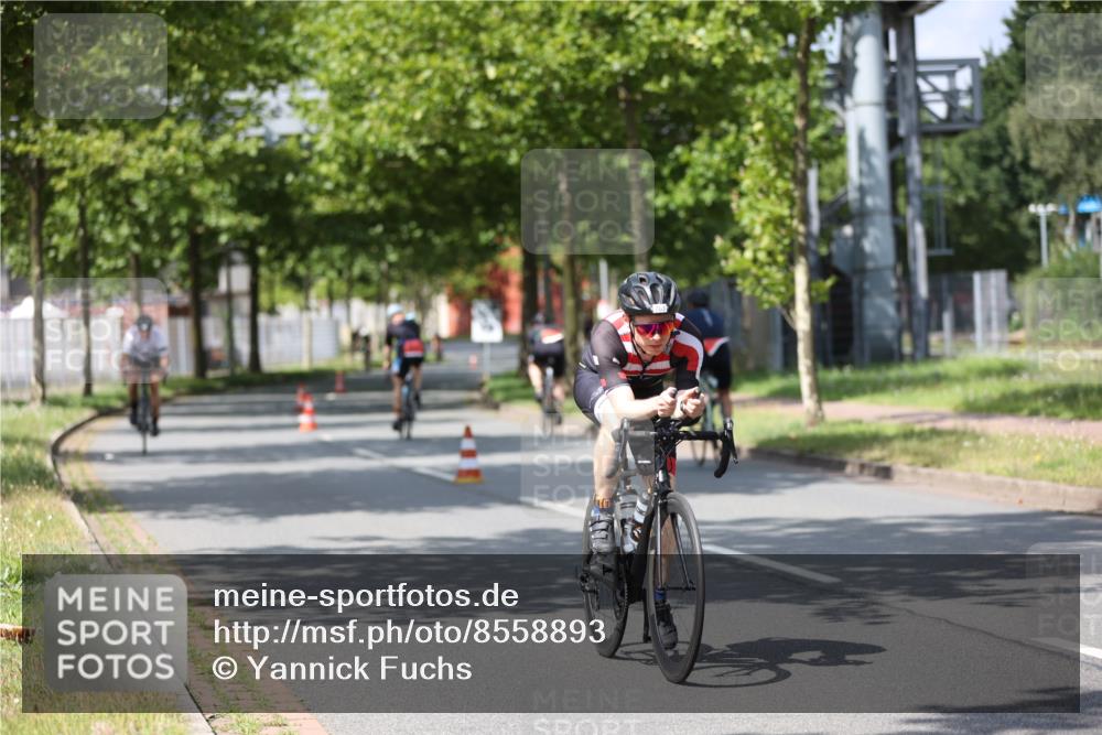 10.08.2025 - GEWOBA Citytriathlon Bremen Yannick Fuchs http://msf.ph/oto/8558893 10.08.2025 12:35:35 Radfahren 642, 719, 742, 763, 783, 833, 919, 933, 966, 1039 meine-sportfotos.de