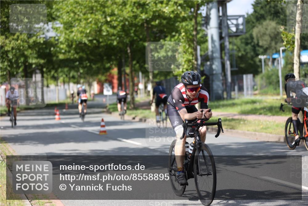 10.08.2025 - GEWOBA Citytriathlon Bremen Yannick Fuchs http://msf.ph/oto/8558895 10.08.2025 12:35:35 Radfahren 642, 719, 742, 763, 783, 833, 919, 933, 966, 1039 meine-sportfotos.de