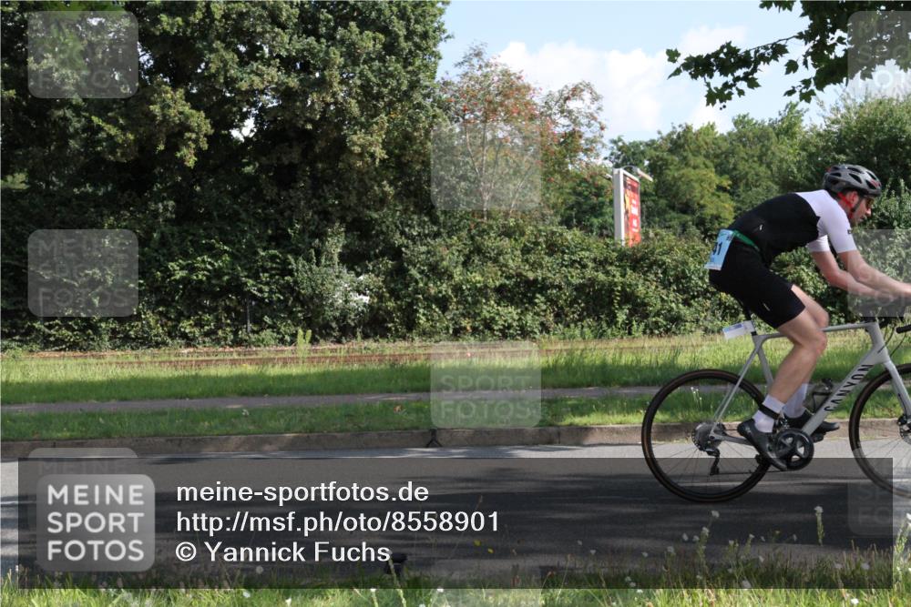 10.08.2025 - GEWOBA Citytriathlon Bremen Yannick Fuchs http://msf.ph/oto/8558901 10.08.2025 10:35:06 Radfahren 29, 147, 181, 241, 379, 382, 393, 404, 444, 445, 461 meine-sportfotos.de