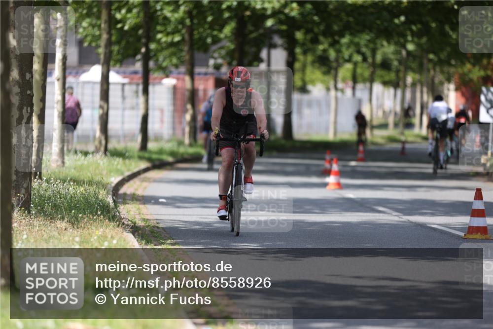 10.08.2025 - GEWOBA Citytriathlon Bremen Yannick Fuchs http://msf.ph/oto/8558926 10.08.2025 12:35:55 Radfahren 567, 843, 877, 933, 966 meine-sportfotos.de
