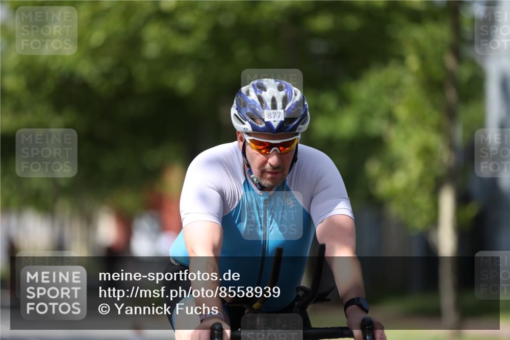 10.08.2025 - GEWOBA Citytriathlon Bremen Yannick Fuchs http://msf.ph/oto/8558939 10.08.2025 12:36:01 Radfahren 567, 636, 759, 843, 877 meine-sportfotos.de