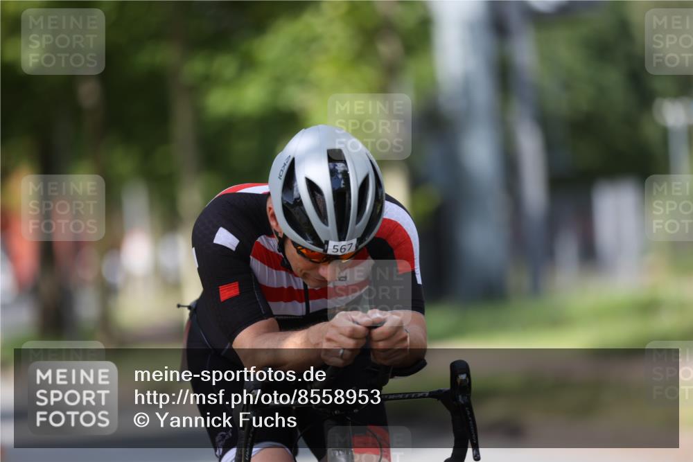 10.08.2025 - GEWOBA Citytriathlon Bremen Yannick Fuchs http://msf.ph/oto/8558953 10.08.2025 12:36:05 Radfahren 567, 582, 636, 759, 843, 877 meine-sportfotos.de