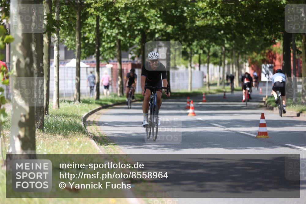 10.08.2025 - GEWOBA Citytriathlon Bremen Yannick Fuchs http://msf.ph/oto/8558964 10.08.2025 12:36:11 Radfahren 567, 582, 636, 639, 759, 877 meine-sportfotos.de