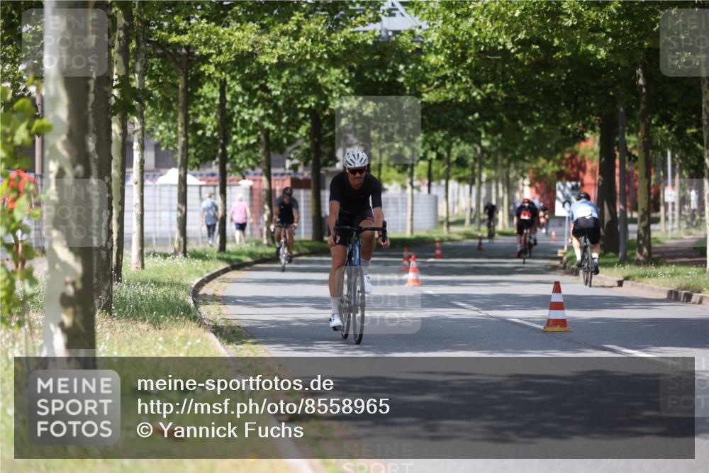 10.08.2025 - GEWOBA Citytriathlon Bremen Yannick Fuchs http://msf.ph/oto/8558965 10.08.2025 12:36:11 Radfahren 567, 582, 636, 639, 759, 877 meine-sportfotos.de