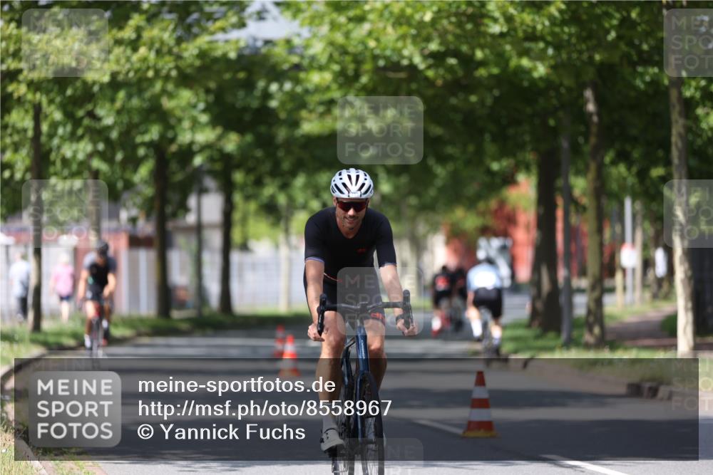 10.08.2025 - GEWOBA Citytriathlon Bremen Yannick Fuchs http://msf.ph/oto/8558967 10.08.2025 12:36:12 Radfahren 567, 582, 636, 639, 759 meine-sportfotos.de