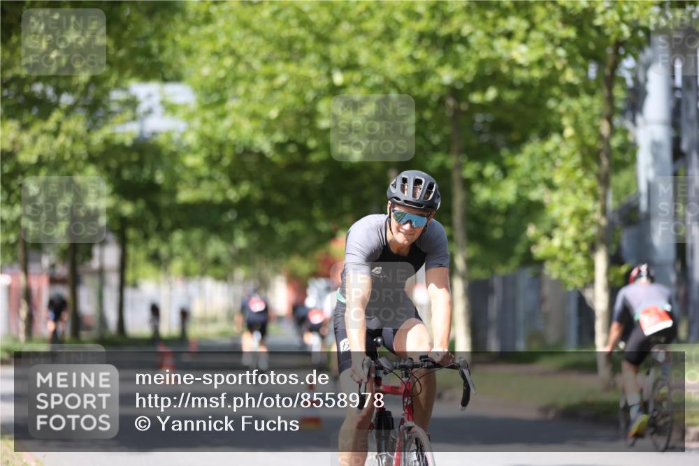10.08.2025 - GEWOBA Citytriathlon Bremen Yannick Fuchs http://msf.ph/oto/8558978 10.08.2025 12:36:16 Radfahren 565, 567, 582, 599, 636, 639, 759, 766, 790 meine-sportfotos.de