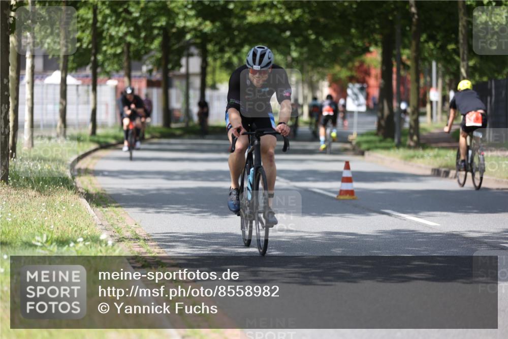 10.08.2025 - GEWOBA Citytriathlon Bremen Yannick Fuchs http://msf.ph/oto/8558982 10.08.2025 12:36:20 Radfahren 565, 582, 599, 636, 639, 759, 766, 790, 794, 872 meine-sportfotos.de