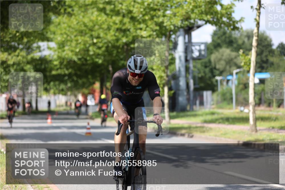 10.08.2025 - GEWOBA Citytriathlon Bremen Yannick Fuchs http://msf.ph/oto/8558985 10.08.2025 12:36:21 Radfahren 565, 582, 599, 636, 639, 759, 766, 790, 794, 872 meine-sportfotos.de