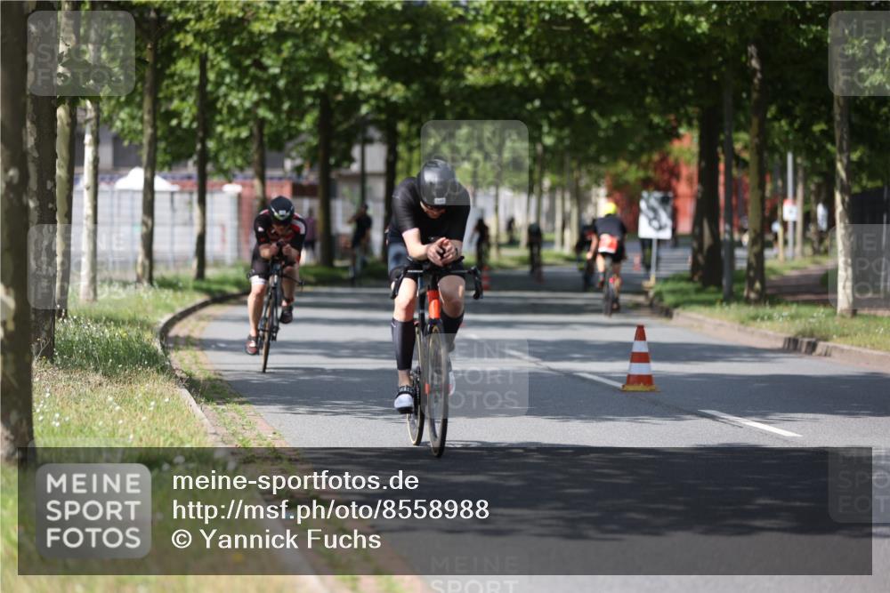 10.08.2025 - GEWOBA Citytriathlon Bremen Yannick Fuchs http://msf.ph/oto/8558988 10.08.2025 12:36:23 Radfahren 565, 582, 599, 639, 759, 766, 790, 794, 872 meine-sportfotos.de