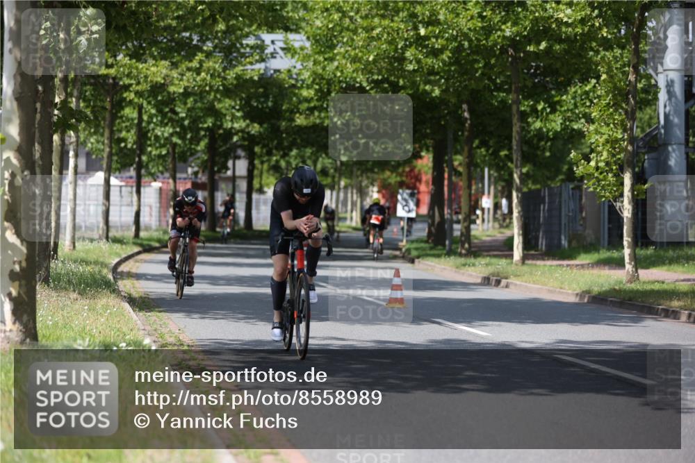 10.08.2025 - GEWOBA Citytriathlon Bremen Yannick Fuchs http://msf.ph/oto/8558989 10.08.2025 12:36:23 Radfahren 565, 582, 599, 639, 759, 766, 790, 794, 872 meine-sportfotos.de