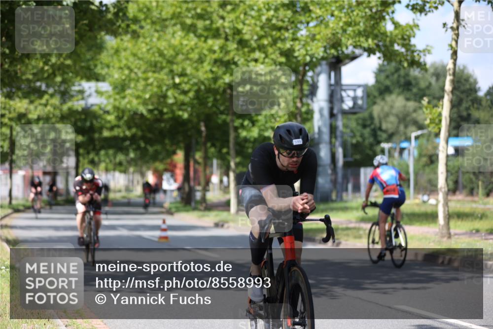 10.08.2025 - GEWOBA Citytriathlon Bremen Yannick Fuchs http://msf.ph/oto/8558993 10.08.2025 12:36:24 Radfahren 565, 582, 599, 639, 759, 766, 789, 790, 794, 872 meine-sportfotos.de