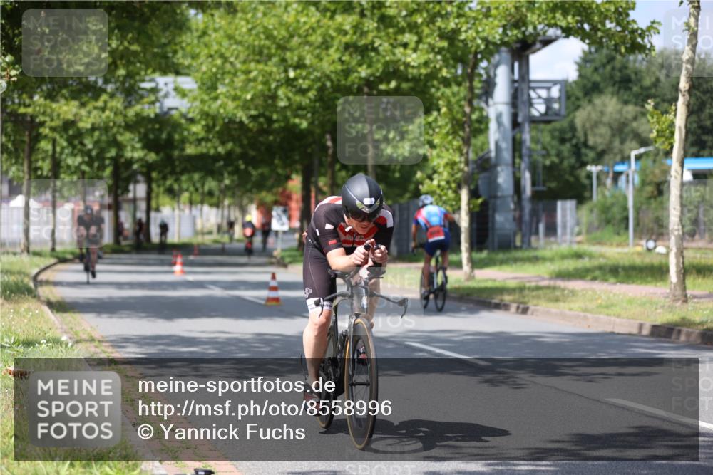 10.08.2025 - GEWOBA Citytriathlon Bremen Yannick Fuchs http://msf.ph/oto/8558996 10.08.2025 12:36:25 Radfahren 565, 582, 599, 639, 759, 766, 789, 790, 794, 872 meine-sportfotos.de
